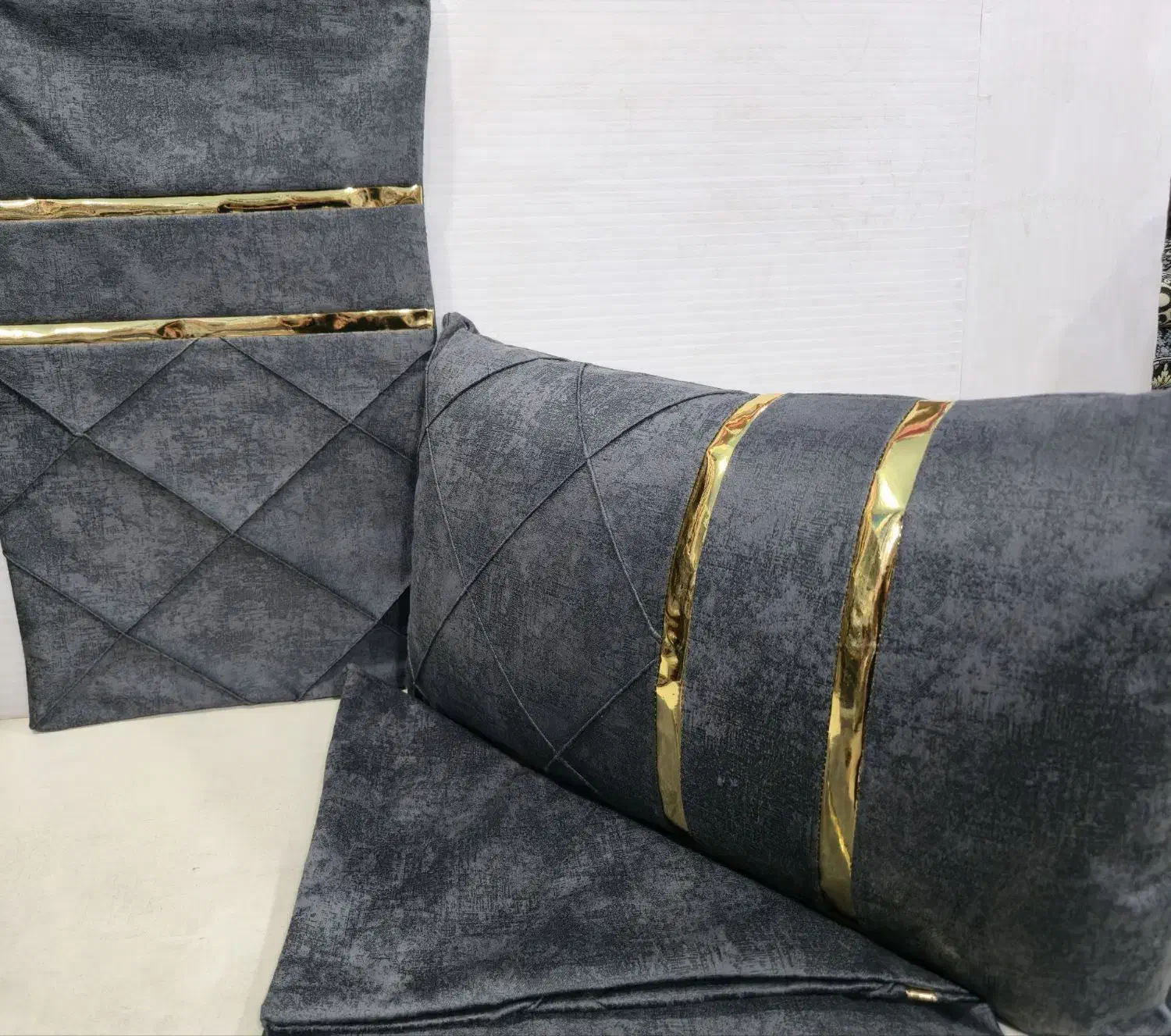 رو بالشت مبلی|رختخواب، بالش، پتو|مسجد سلیمان, |دیوار