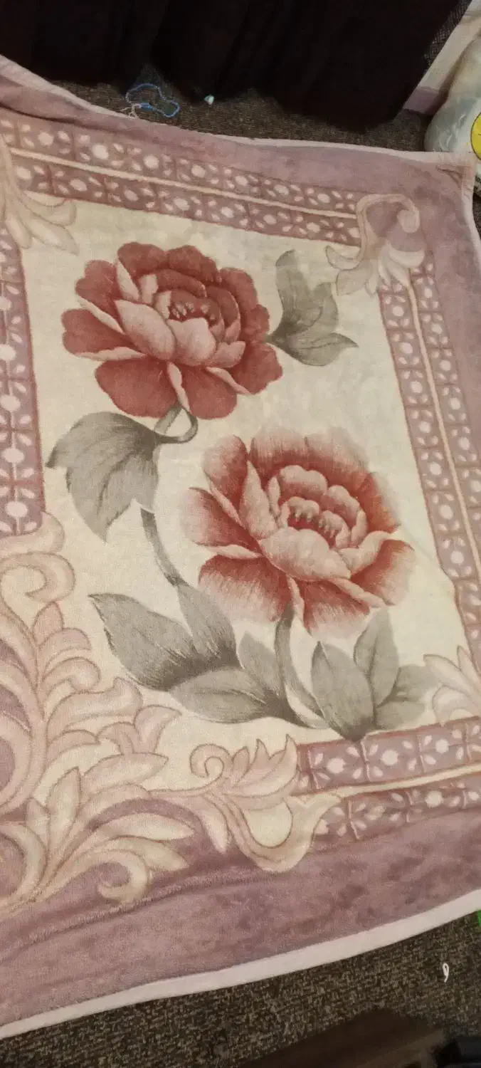 پتوی نرم و پرزدار|رختخواب، بالش، پتو|اهواز, زیتون کارمندی|دیوار