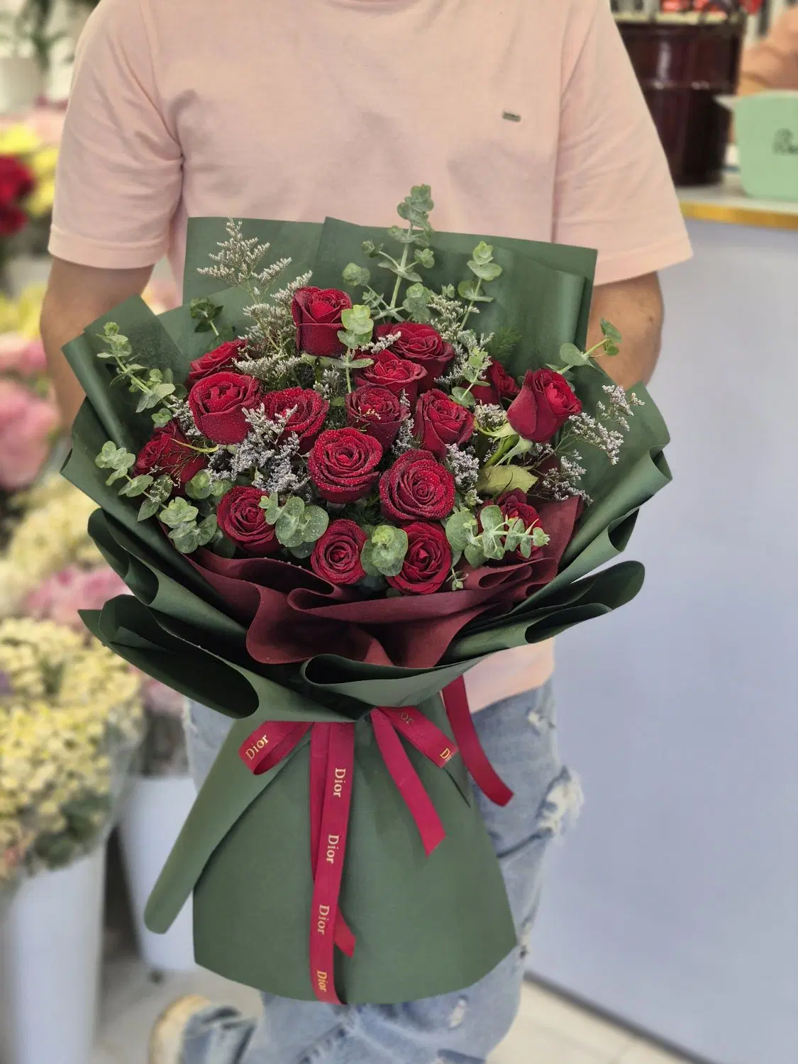 دسته گل رز هدیه به عشق زندگی کد ۱۷۳۵ گلاریس|گل و گیاه طبیعی|تهران, شهرک آزمایش|دیوار