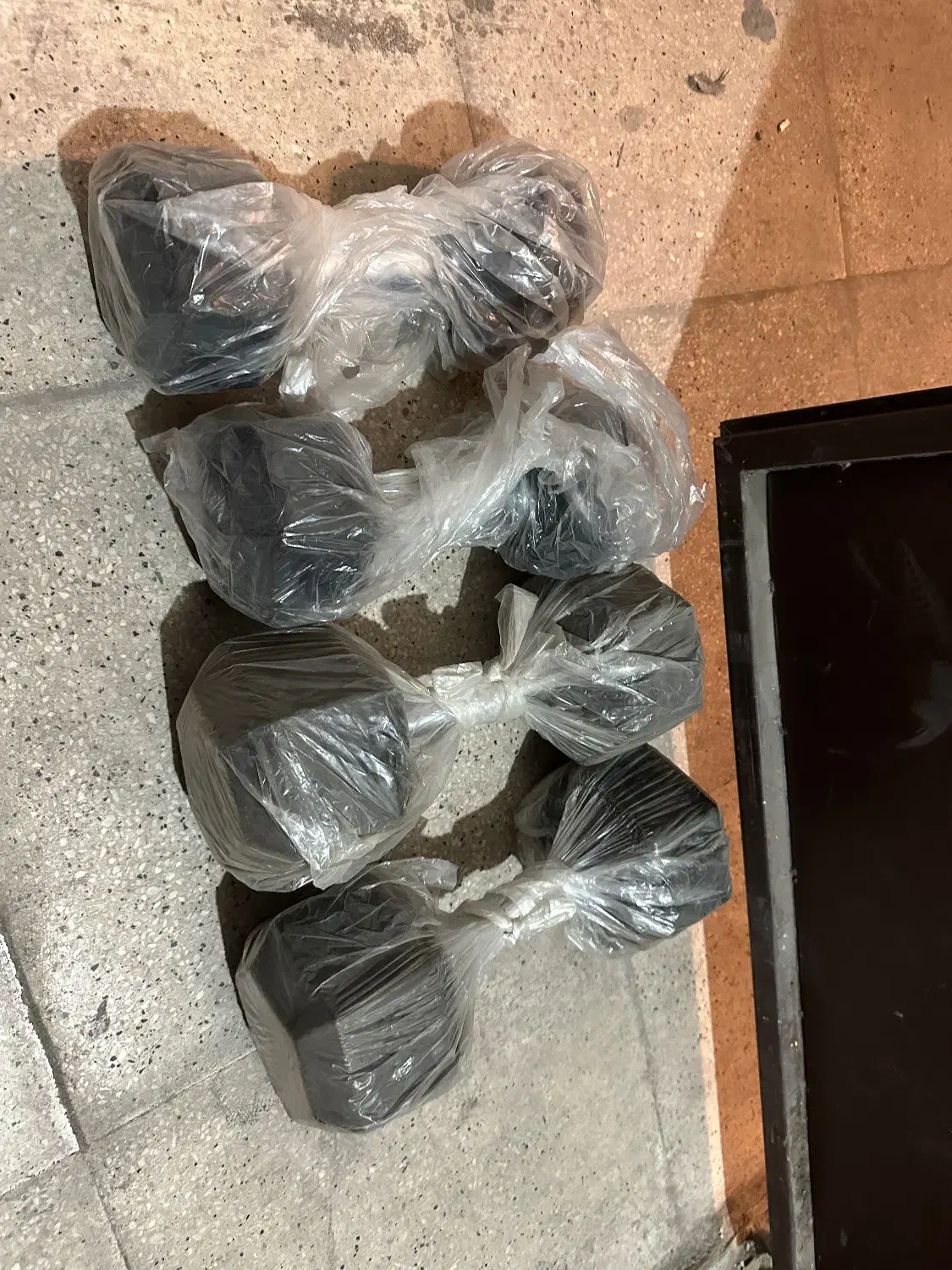 دمبل ۲ و ۵ و ۱۰ کیلویی|تجهیزات ورزشی|ری, شهرری|دیوار