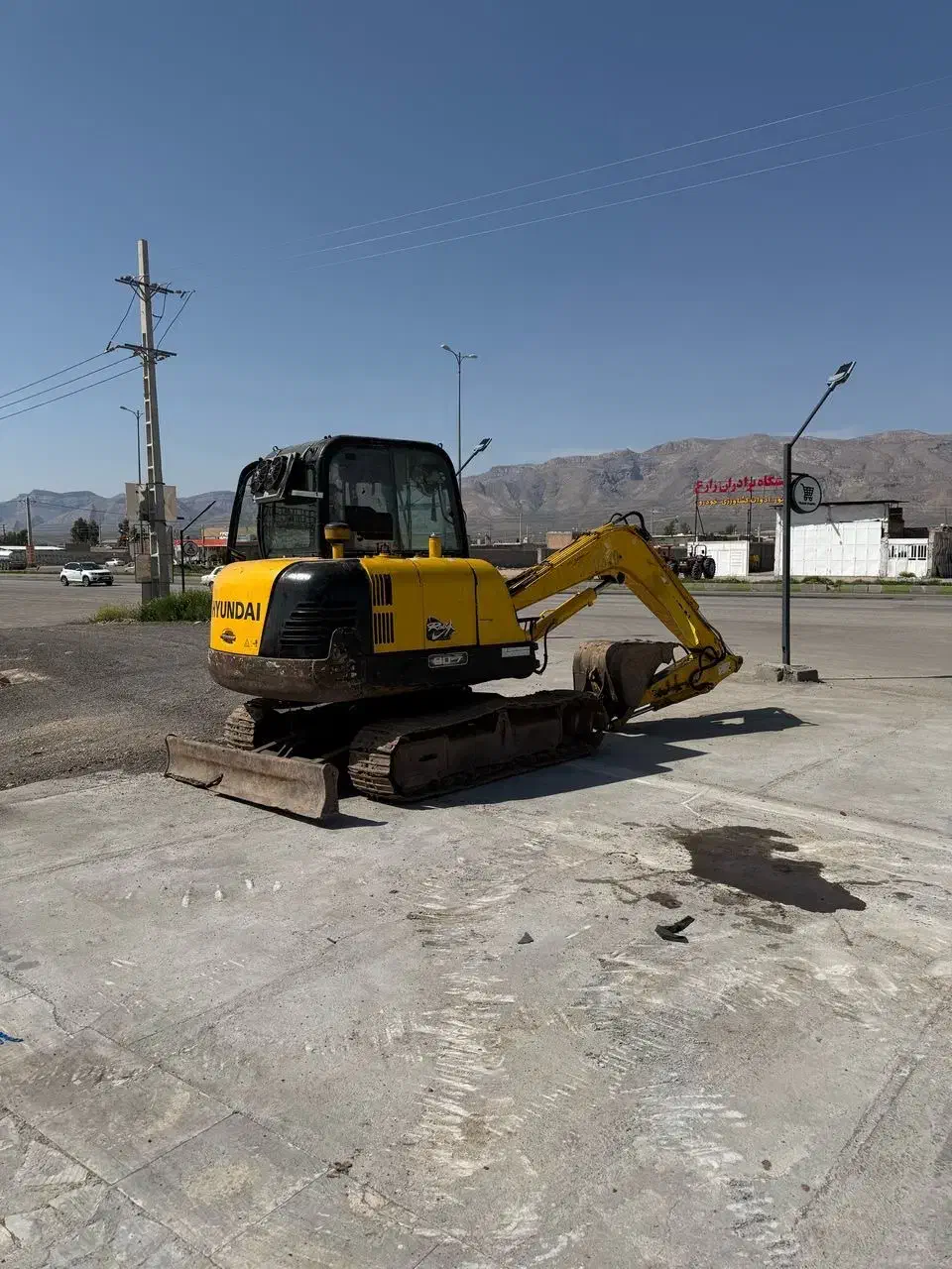 مینی بیل ۲۰۱۲ هیوندا ۶ تن|خودرو سنگین|اسلامشهر, ملکآباد|دیوار