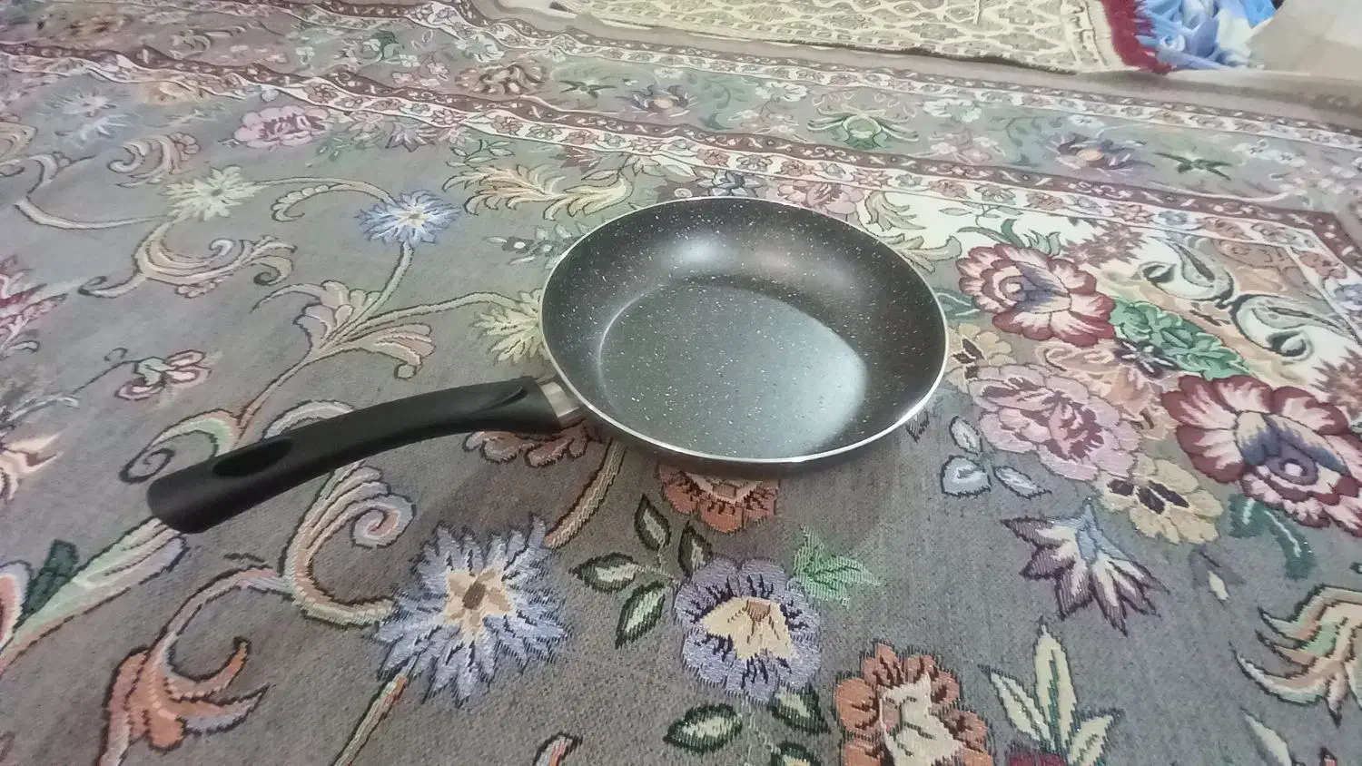 تابه های تک دسته مارک ماهان|ظروف سرو و پذیرایی|ری, منصوریه منگل|دیوار