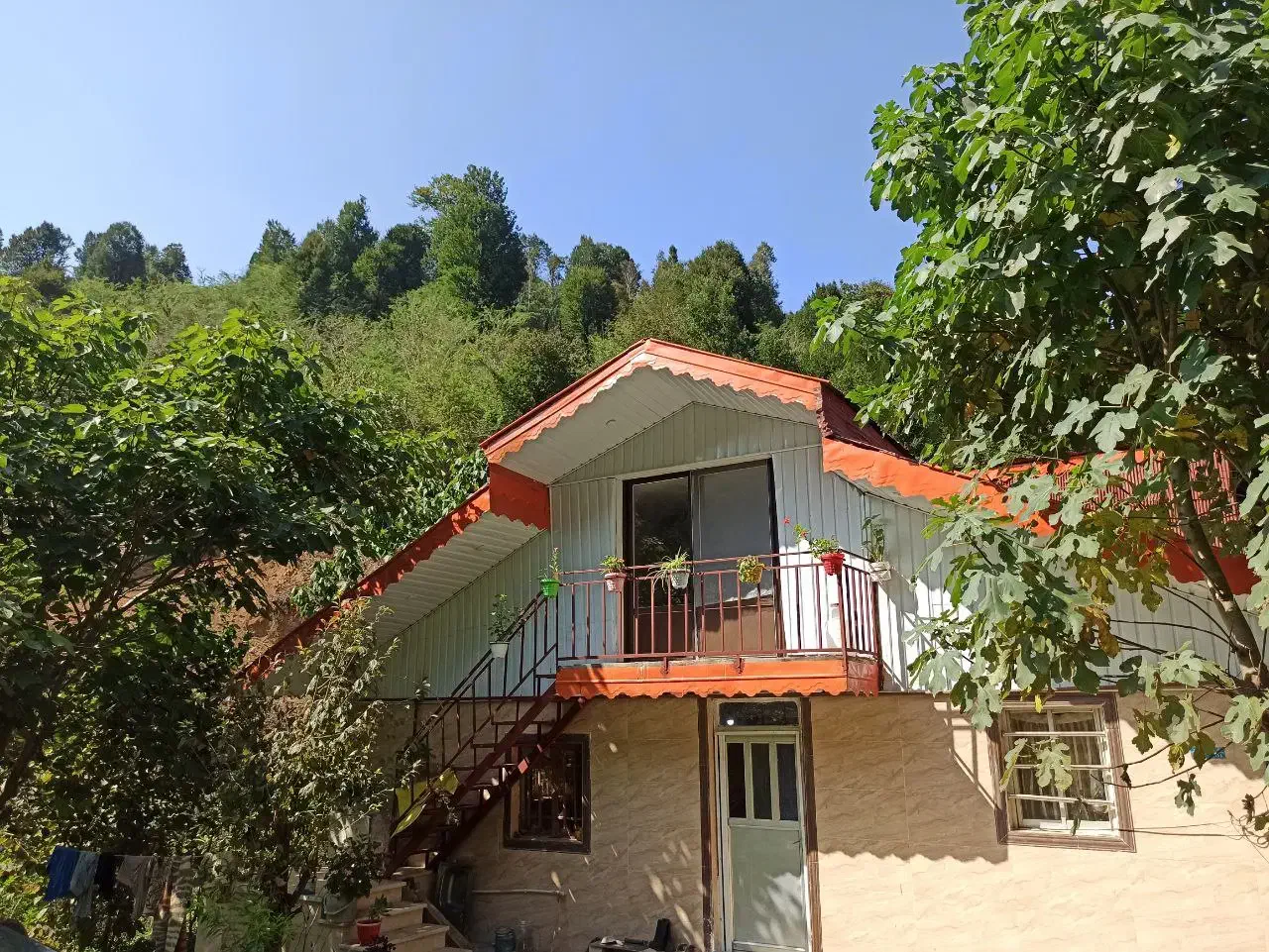 اجاره ویلا جنگلی|اجارهٔ کوتاهمدت ویلا و باغ|رشت, گلسار|دیوار