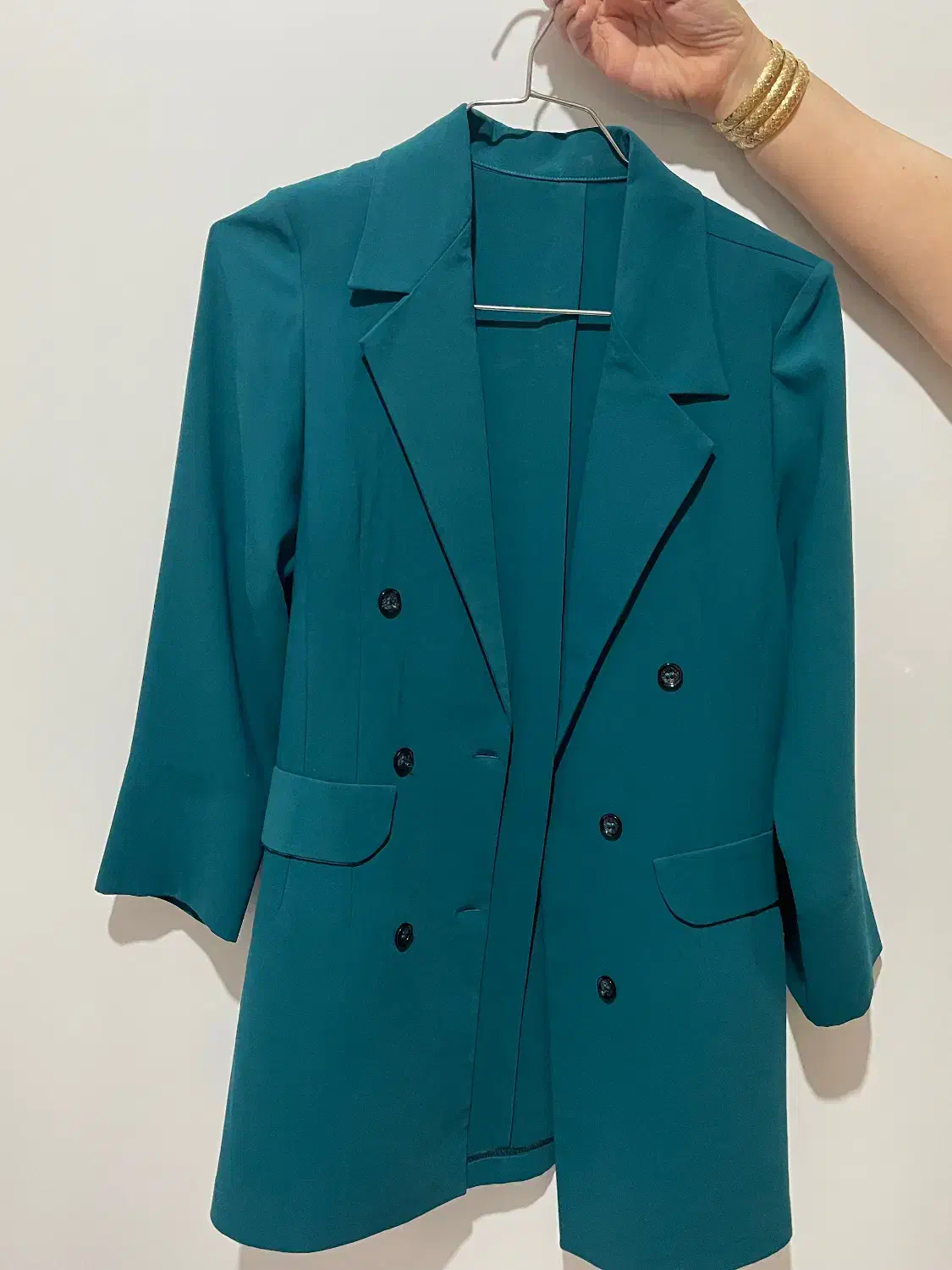 لباس|لباس|رشت, رشتیان|دیوار