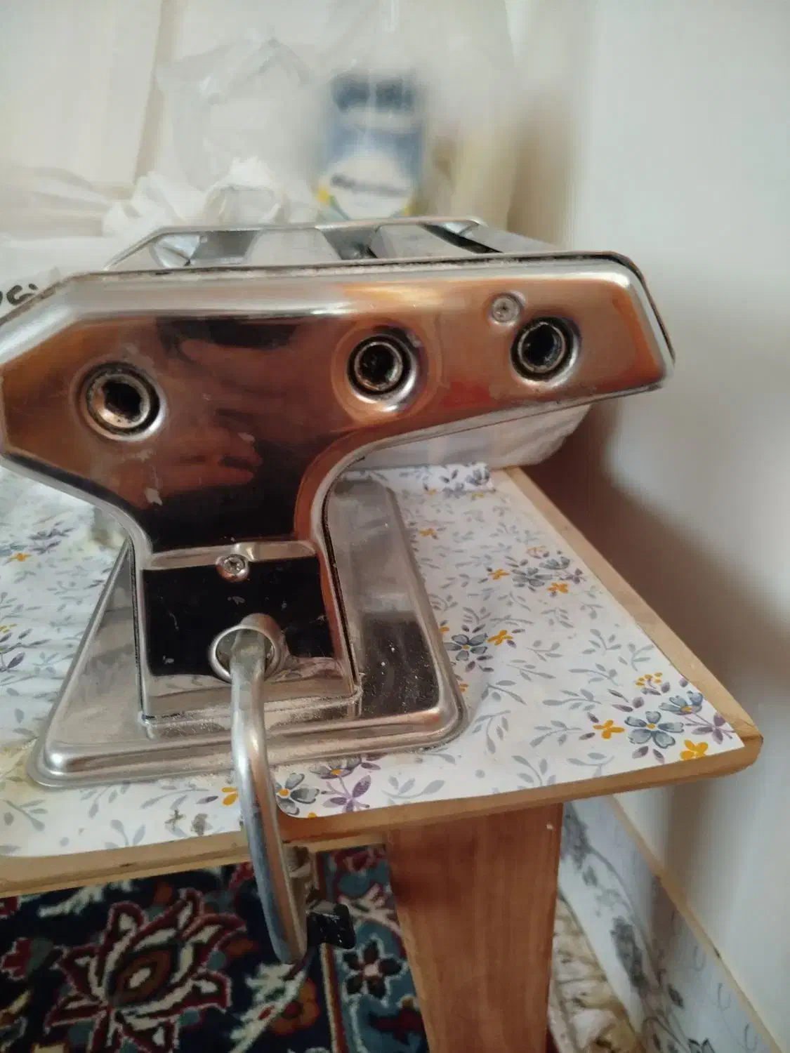 چرخ رشته|خردکن، آسیاب، غذاساز|آشخانه, |دیوار