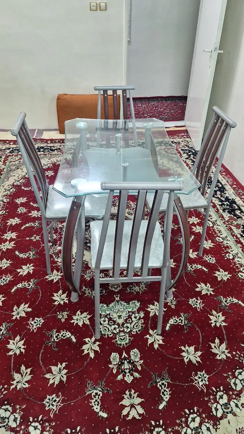میز ناهار خوری|میز و صندلی غذاخوری|تهران, تختی|دیوار