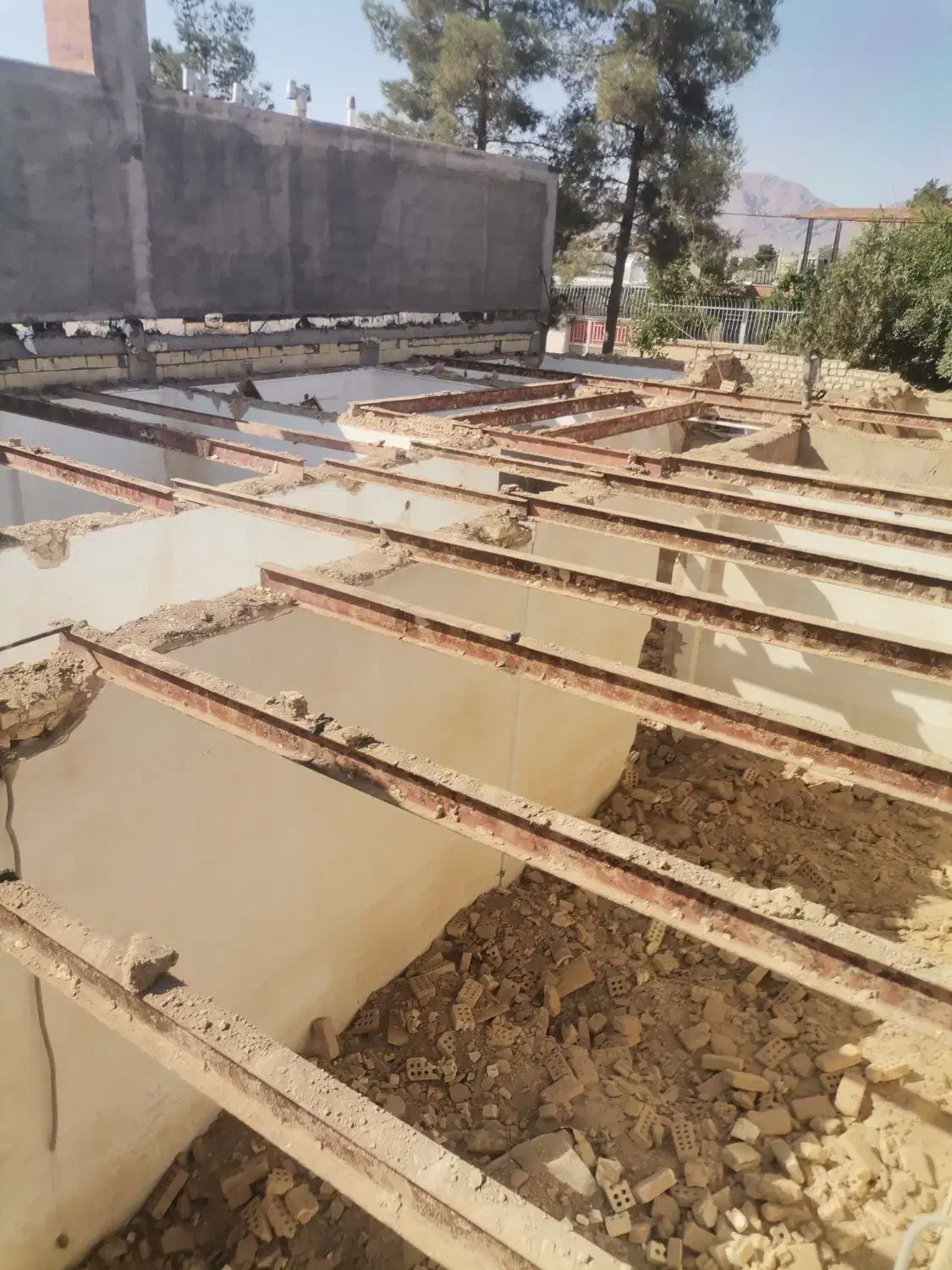 تخریب وسوراخ کاری ساختمان|خدمات پیشه و مهارت|نجف‌آباد, گلدشت|دیوار