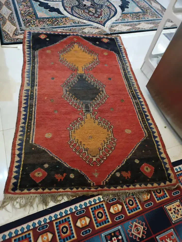 فرش دست بافت|فرش|صدرا-فارس, فاز ۱|دیوار