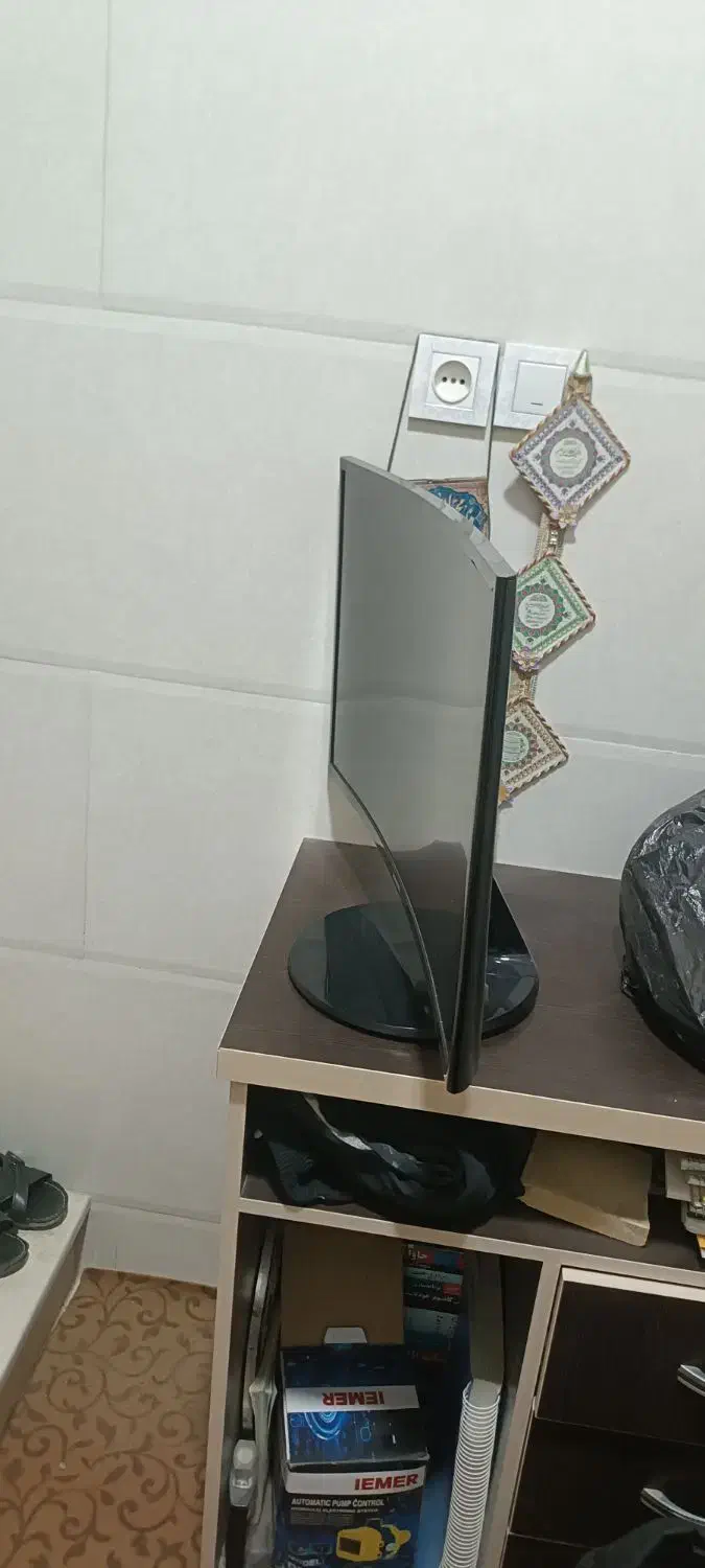 مانیتور سامسونگ ۲۷ اینج کرو|قطعات و لوازم جانبی رایانه|یزد, |دیوار