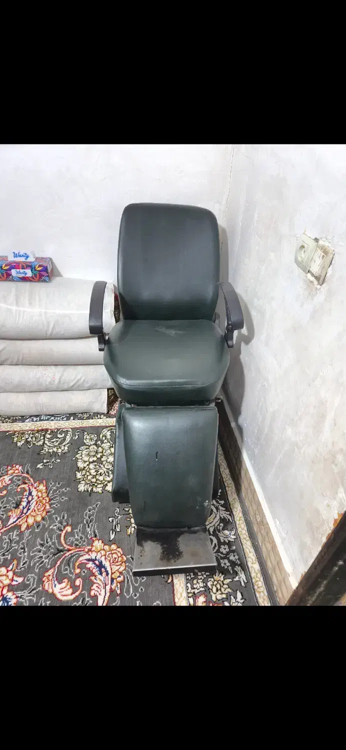 فروش صندلی ارایشگری پشت متحرک|آرایشگاه و سالنهای زیبایی|جیرفت, |دیوار