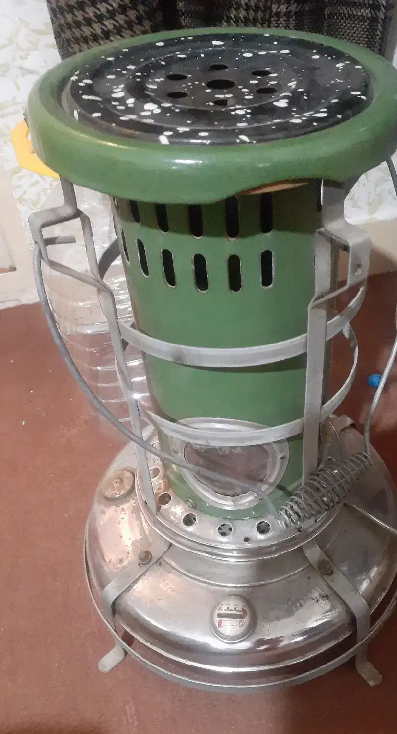 چراغ نفتی|کلکسیون اشیاء عتیقه|محمدیه-قزوین, |دیوار