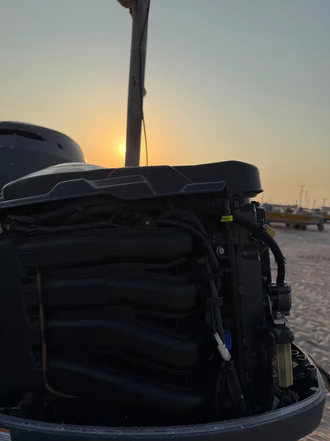 موتور ۱۱۵چهارزمانه۲۰۱۶|قایق و سایر وسایل نقلیه|بندرلنگه, |دیوار