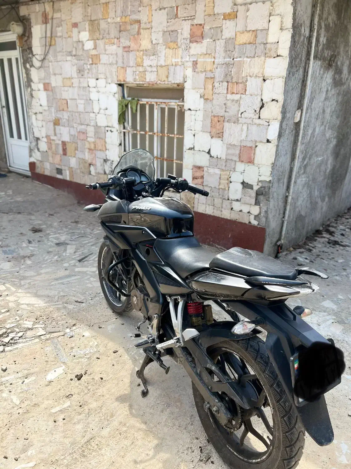 ان اس ۱۵۰|موتورسیکلت|گالیکش, |دیوار