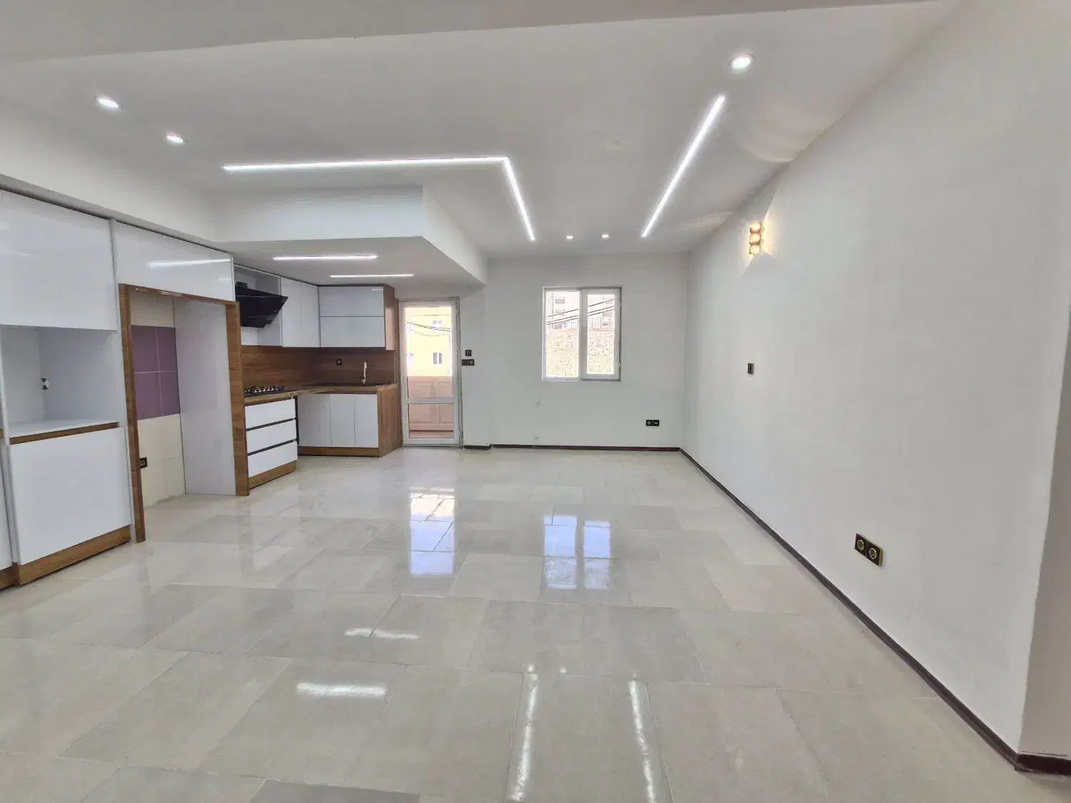 پشتیبانی ۵۰۰ فول لوکس کلید نخورده پارکینگ سندی|فروش آپارتمان|هشتگرد, فاز ۷ مهستان|دیوار