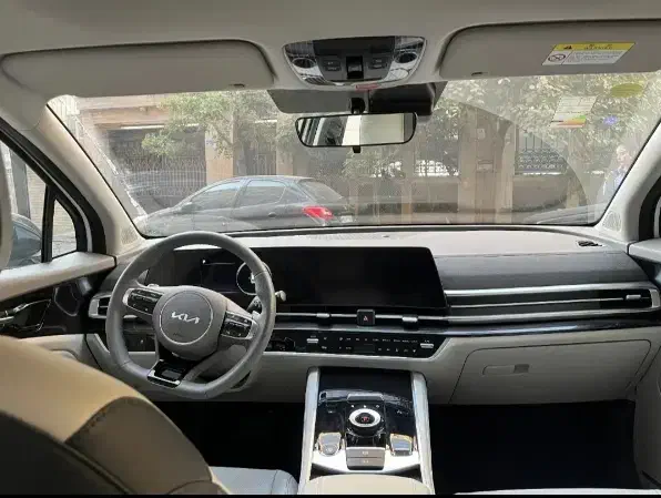 اسپورتیج ۶۰۰۰ کارکرد/2024/ فولآپشن / سقف پانوراما|خودرو سواری و وانت|تهران, آهنگ|دیوار