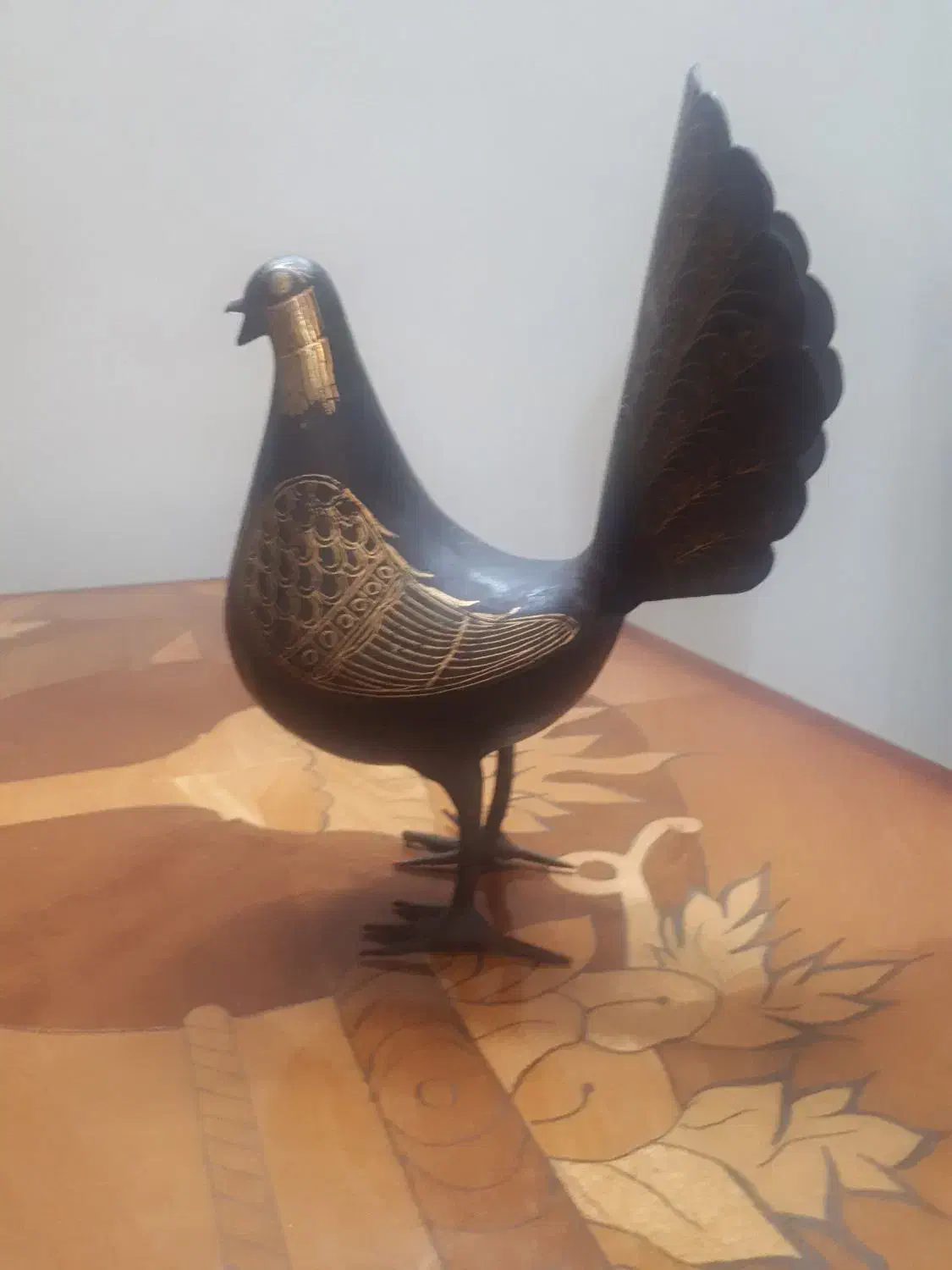 یک جفت کبوتر فلزی طلاکوب /۱۵۰ساله|کلکسیون اشیاء عتیقه|آمل, |دیوار