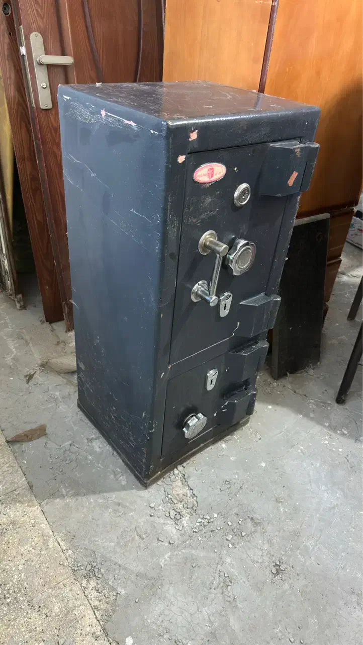 گاو صندوق ایران کاوه بتنی سفارشی|ابزارآلات|کلاله, |دیوار