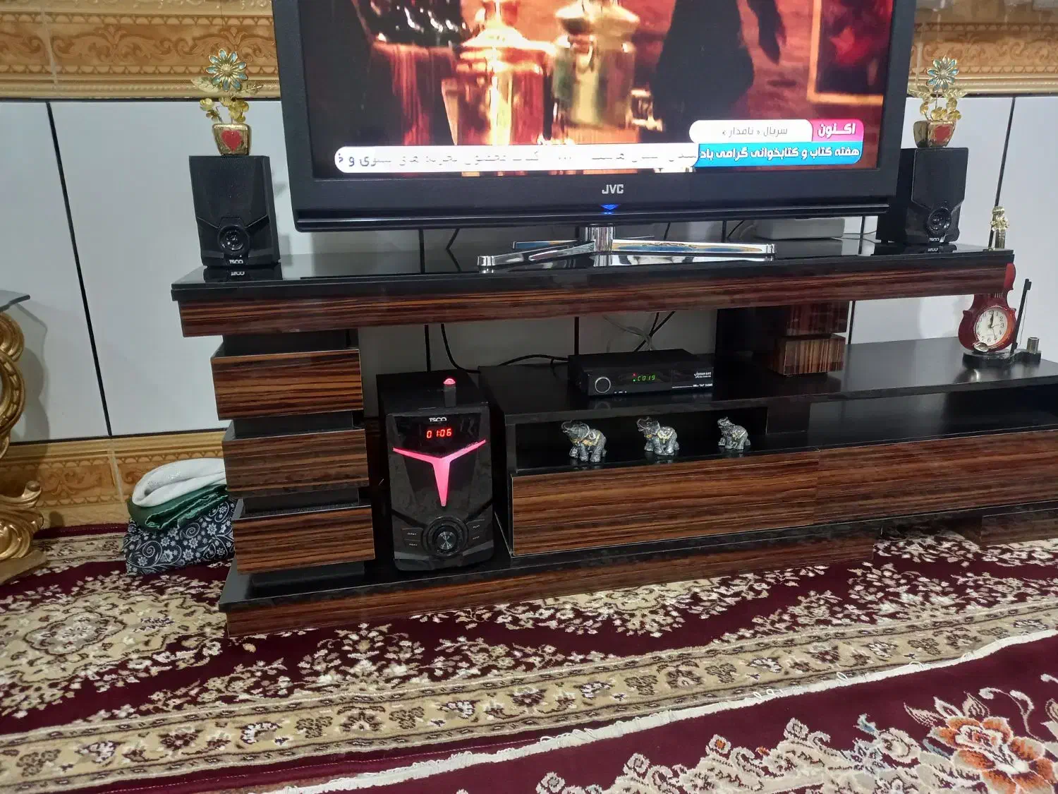 یک دستگاه اسپیکر سالم سالم باضمانت|سیستم صوتی خانگی|دورود, |دیوار