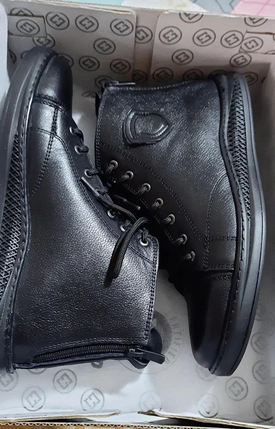 نیم بوت نوستالژی|کیف، کفش، کمربند|سراب, |دیوار