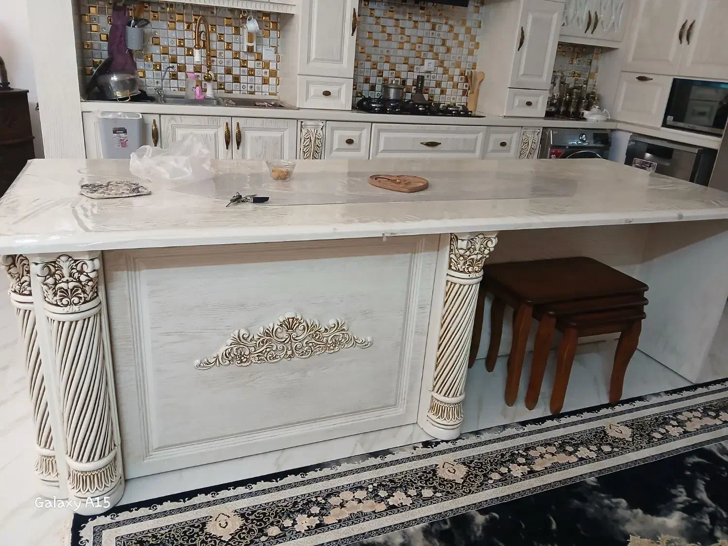 جزیره نو|میز و صندلی غذاخوری|تربت‌حیدریه, منصوریه|دیوار