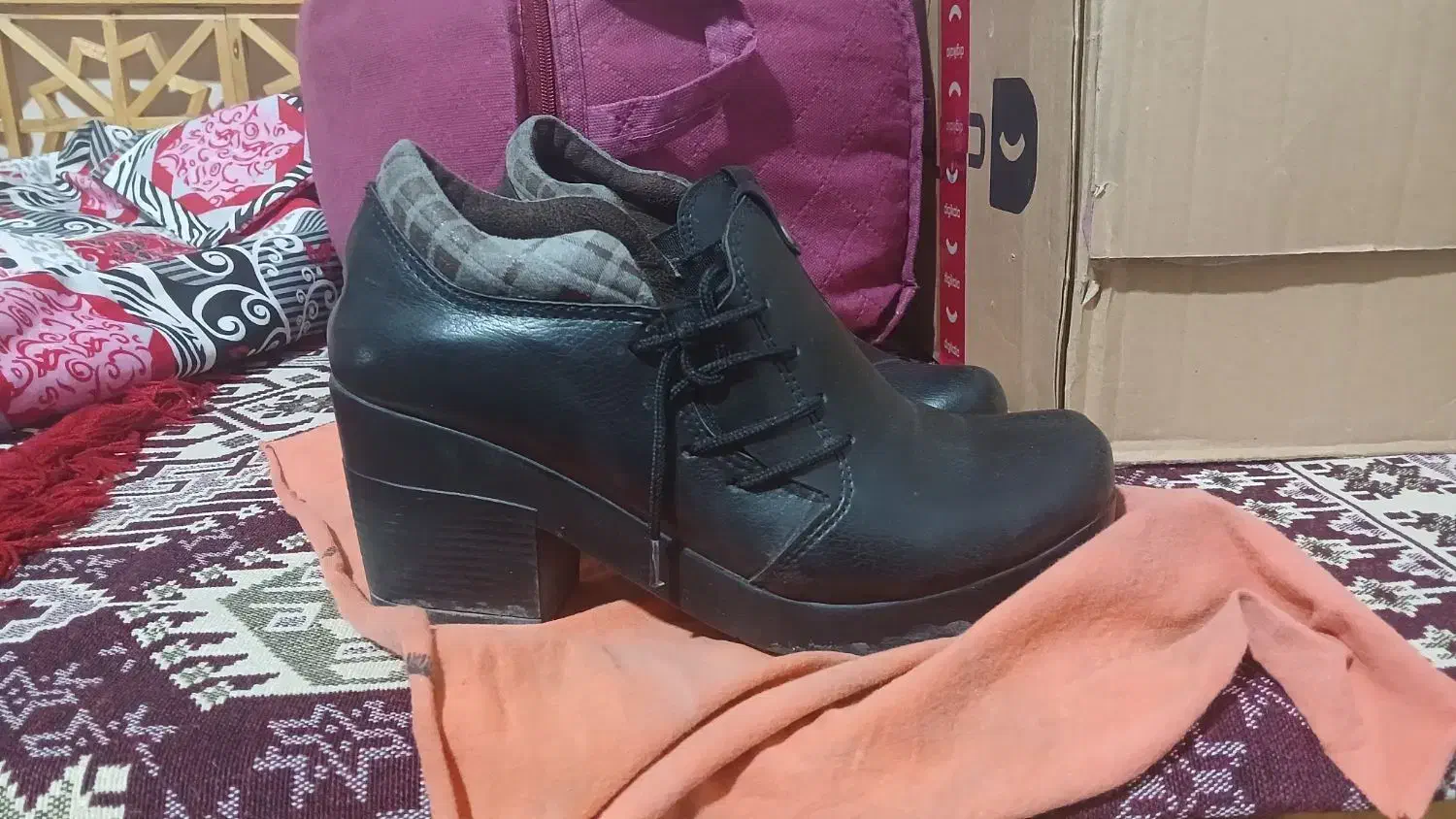 کفش زنانه طبی و بوت|کیف، کفش، کمربند|قم, امامزاده ابراهیم|دیوار