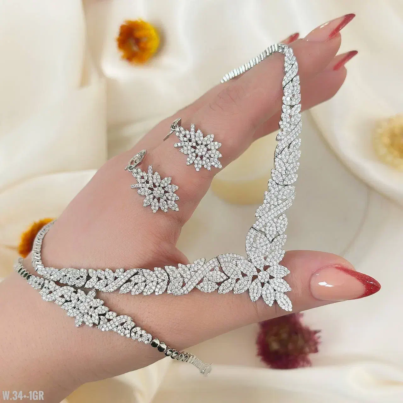 سرویس نقره زنانه شیک و خاص دنبالش هستید نقره حمیدی|بدلیجات|تبریز, |دیوار