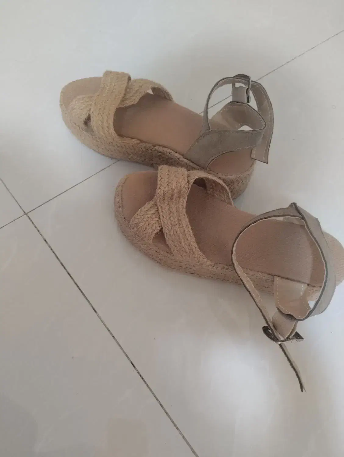 صندل کنفی سایز 38 درحد نو.|کیف، کفش، کمربند|بومهن, |دیوار