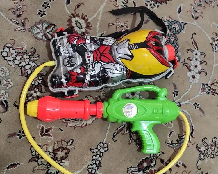 اسباب بازی ، تفنگ آب پاش خارجی|اسباب‌‌بازی|کرمانشاه, |دیوار