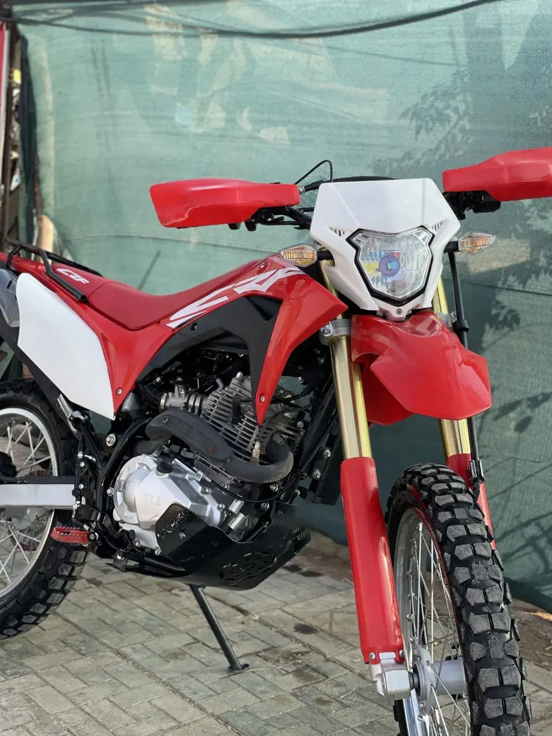 باسل (توسن) ۲۵۰|موتورسیکلت|تهران, جمهوری|دیوار