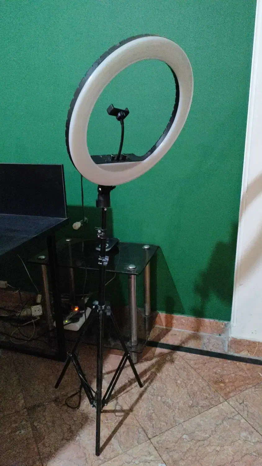 رینگ لایت|دوربین عکاسی و فیلمبرداری|تهران, فلسطین (میدان انقلاب)|دیوار