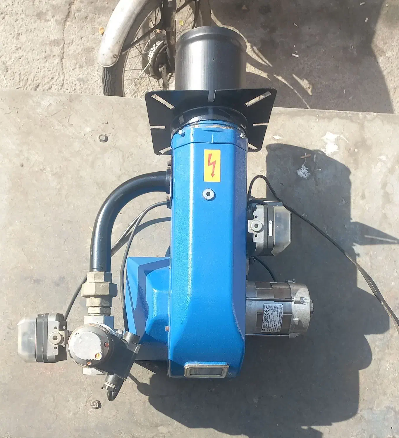 مشعل گازی۳تا۵ایران رادیاتور خیلی تمیز|آبگرمکن، پکیج، شوفاژ|تهران, سلسبیل جنوبی|دیوار