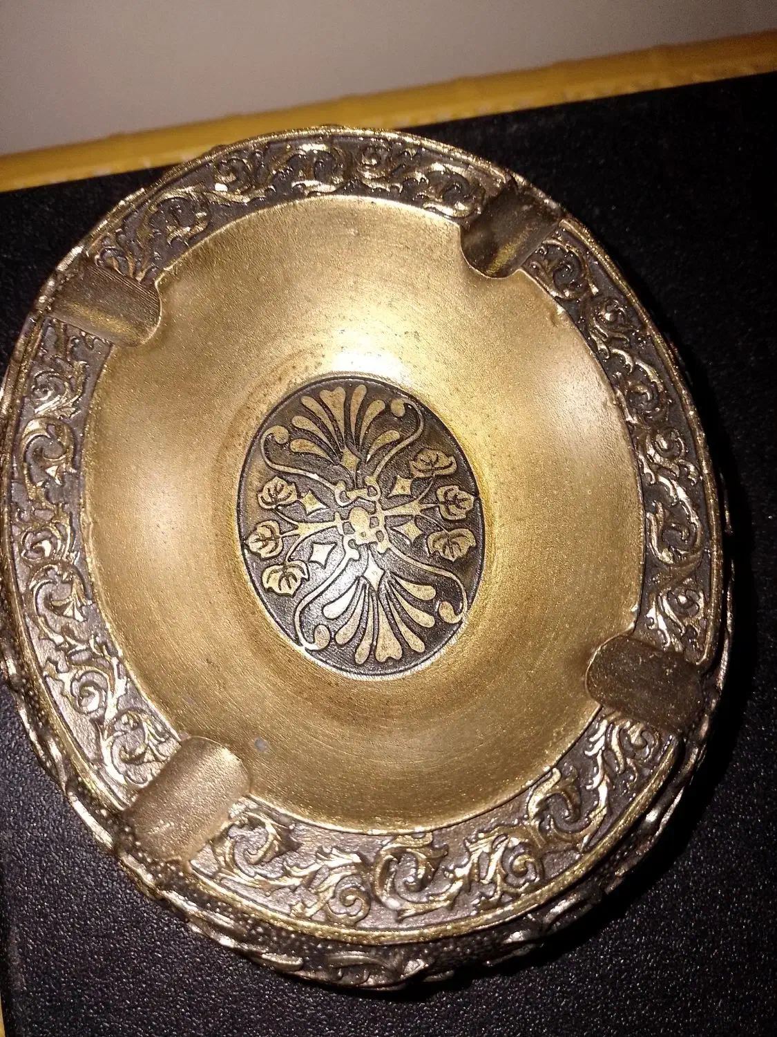 ست زیر سیگاری و فندک برندASHTRAY|کلکسیون اشیاء عتیقه|اهواز, کوروش|دیوار