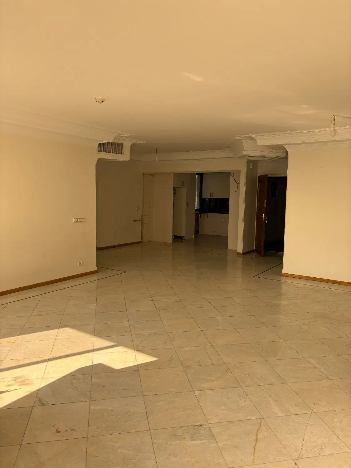 آپارتمان سعادت آباد ۱۵۸  متر ۳ خواب