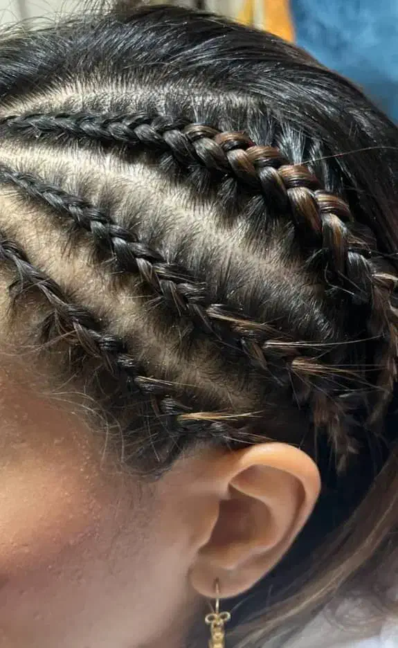 سالن زیبایی ژرورا|خدمات آرایشگری و زیبایی|بم, |دیوار