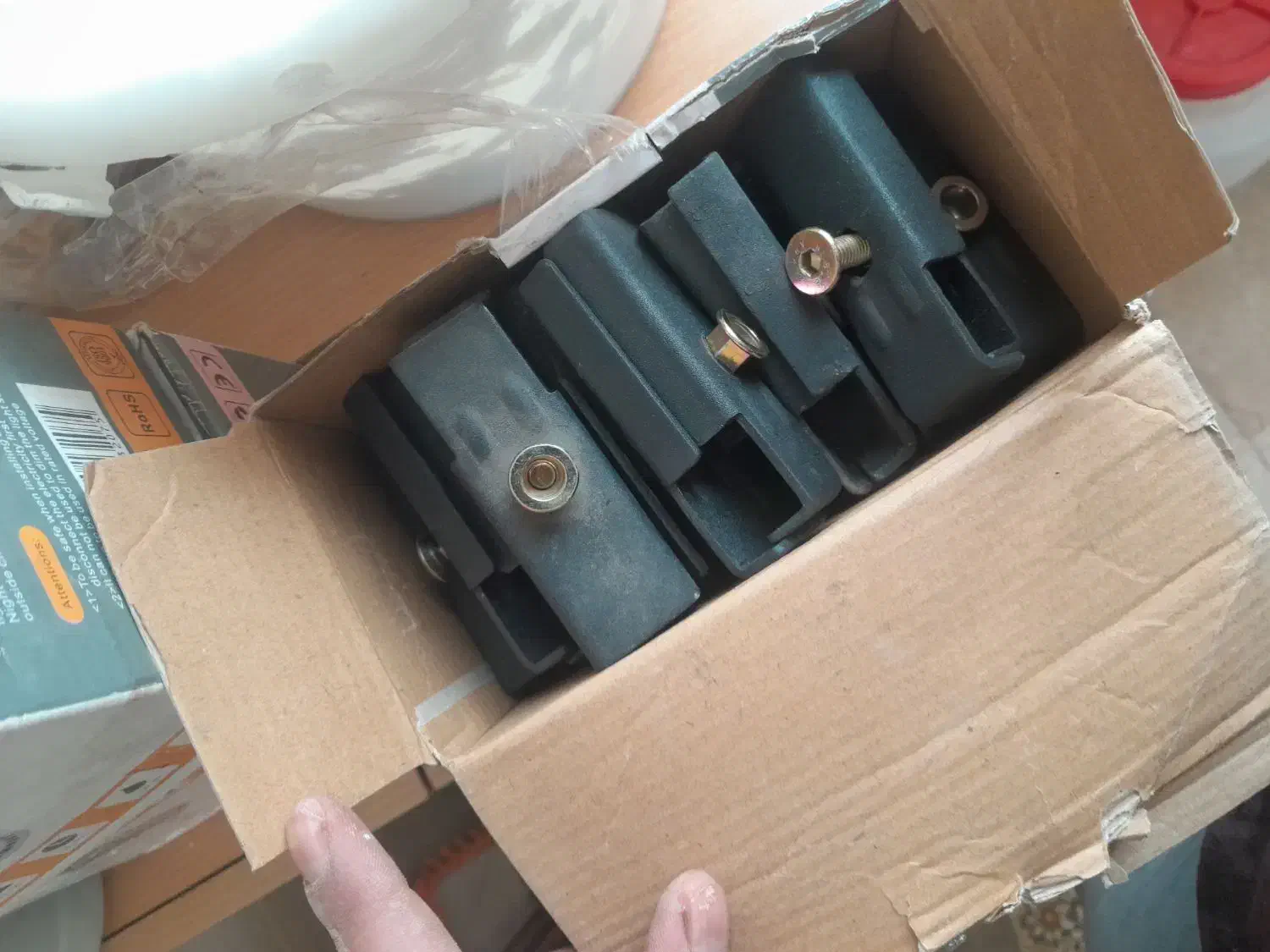 بس رگال با پایه رگال|کتابخانه، شلف، قفسههای دیواری|مشکیندشت, |دیوار