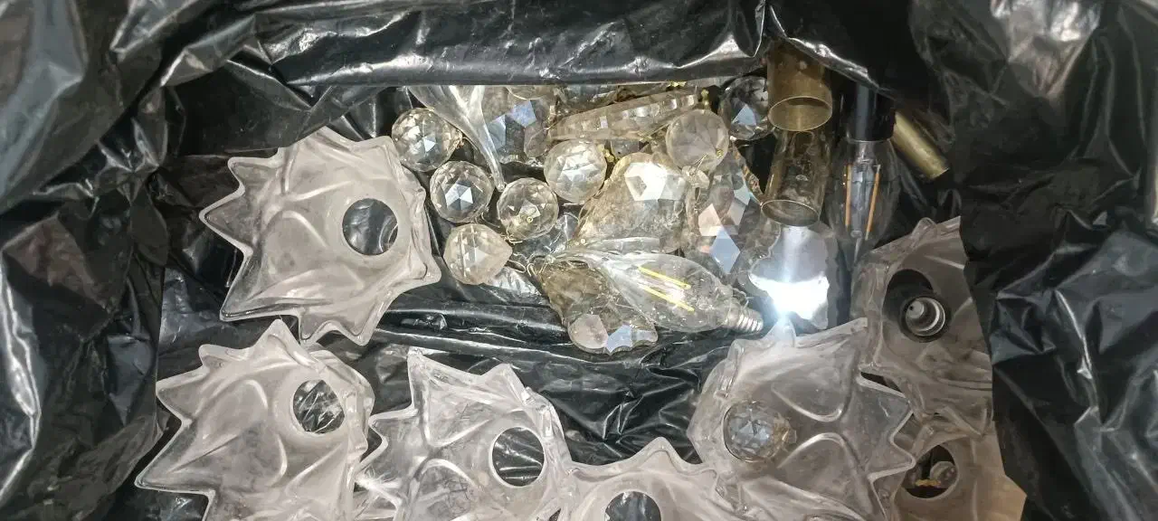 لوستر قدیمی برنز|لوستر و چراغ آویز|زاهدان, |دیوار