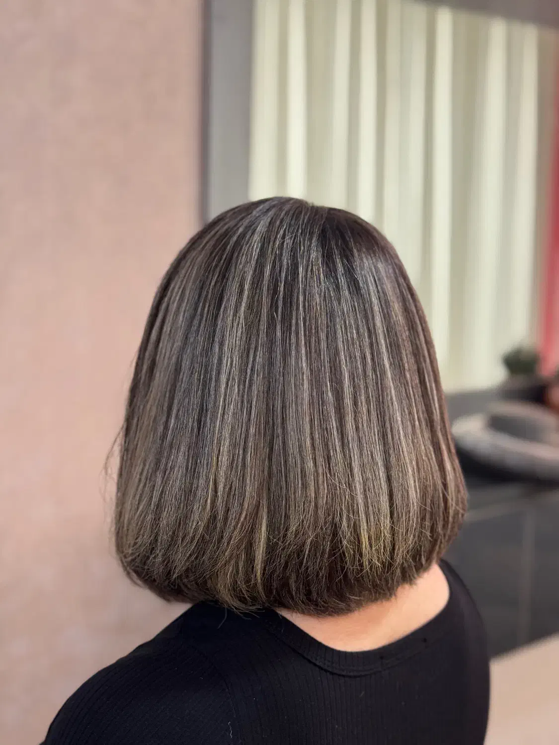 رنگ و لایت|خدمات آرایشگری و زیبایی|رشت, رودبارتان|دیوار