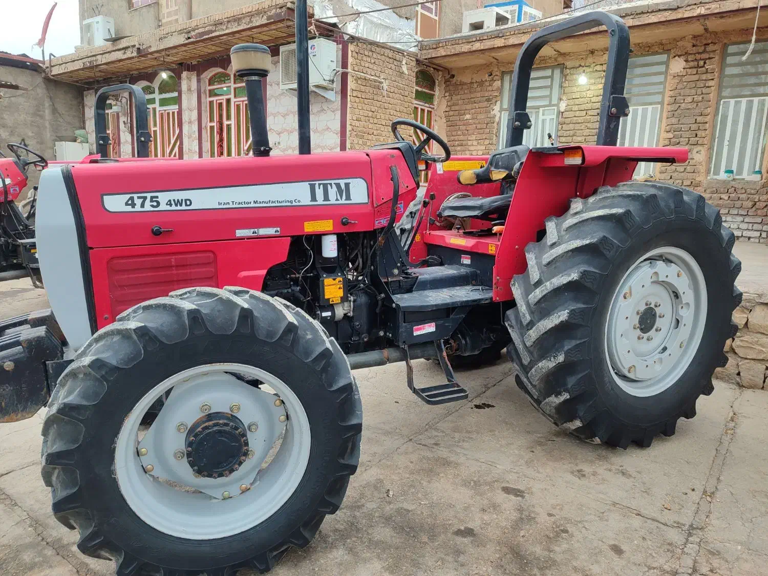 تراکتور|خودرو سنگین|خرم‌آباد, |دیوار