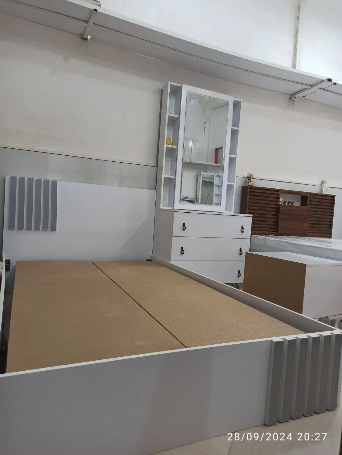 تخت خواب ماهان|تخت و سرویس خواب|مشهد, یاس|دیوار