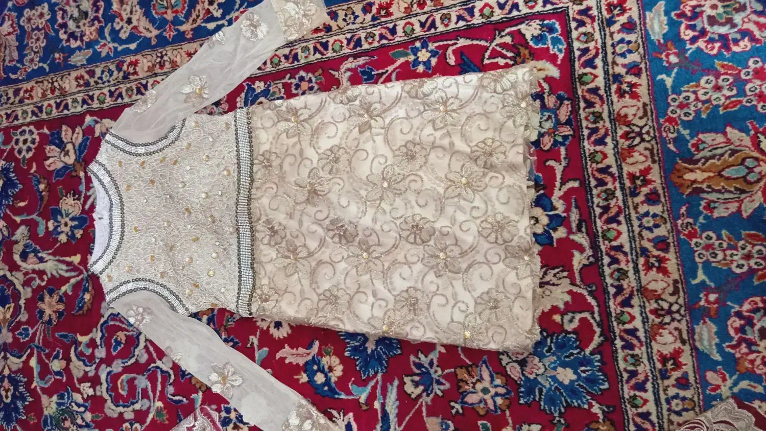 لباس مجلسی دست دوز|لباس|نسیم‌شهر, |دیوار