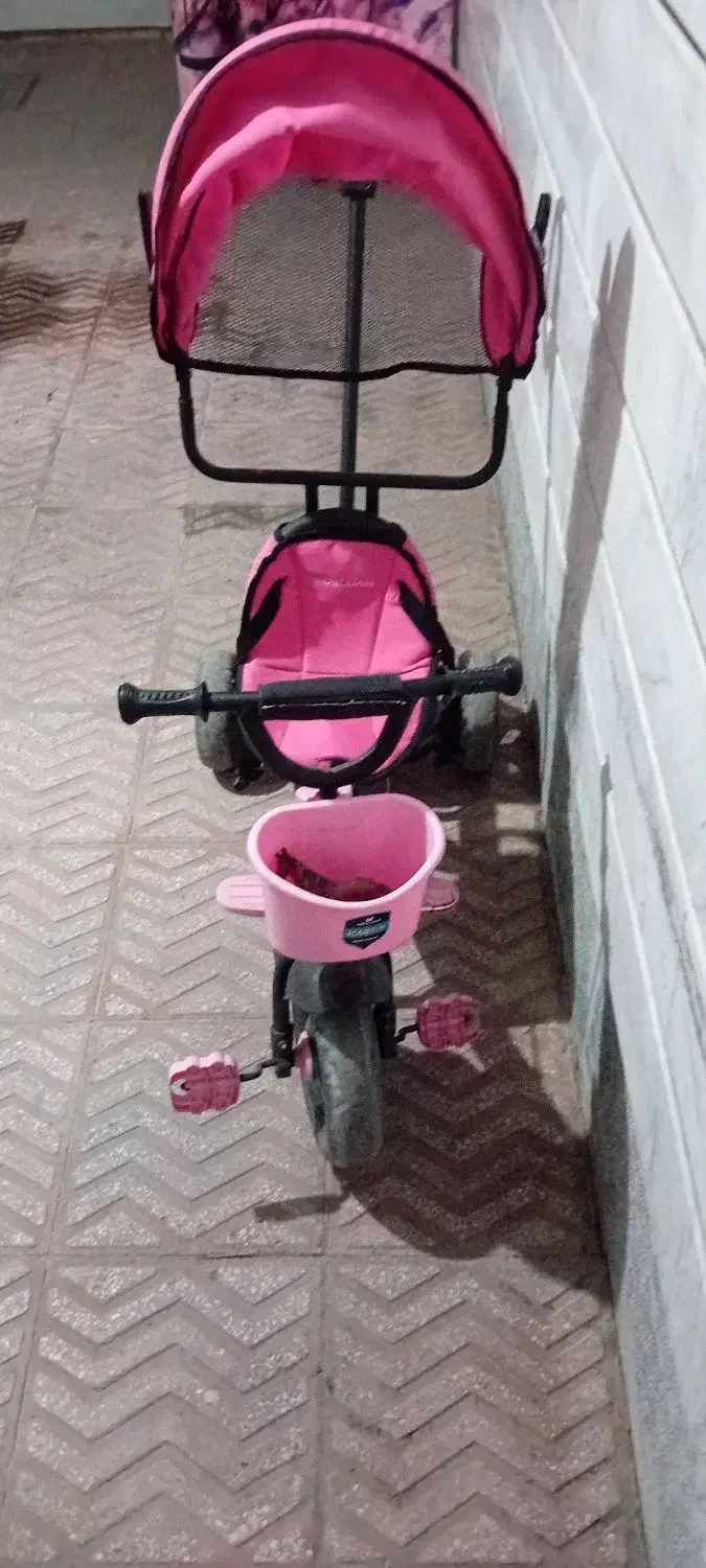 سه چرخه دلیجان ، بی عیب و نقص|اسباب و اثاث بچه|خمینی‌شهر, |دیوار