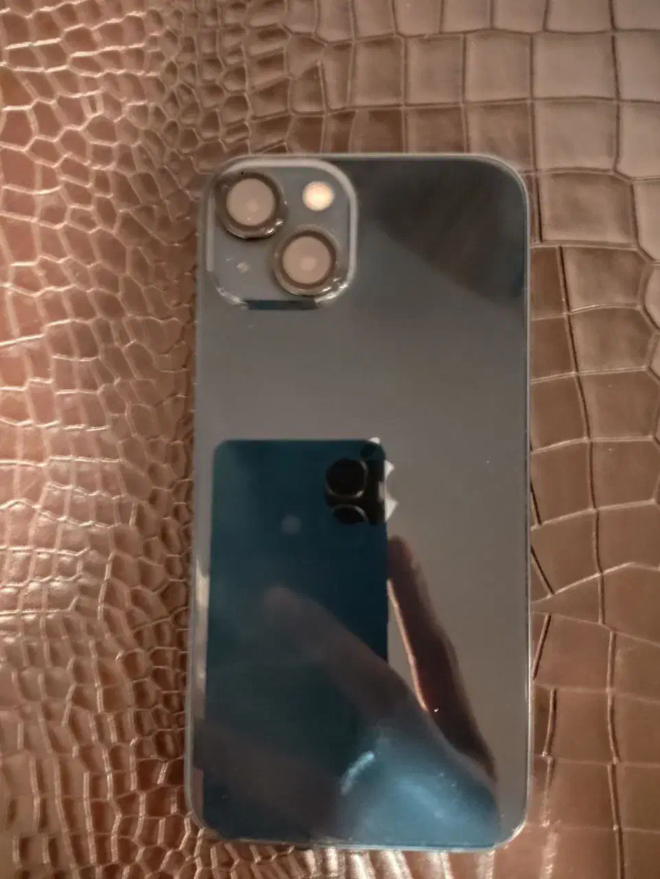 ایفون 13|موبایل|نور, |دیوار