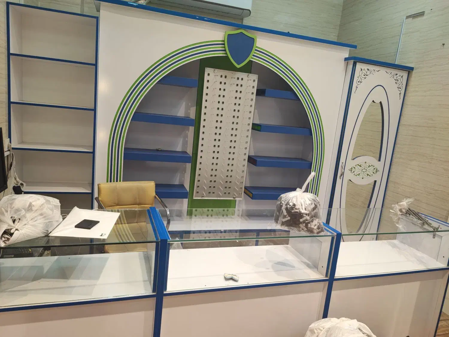 فروش دکور پوشاک بچه‌گانه MDFدرجه یک|فروشگاه و مغازه|جیرفت, |دیوار