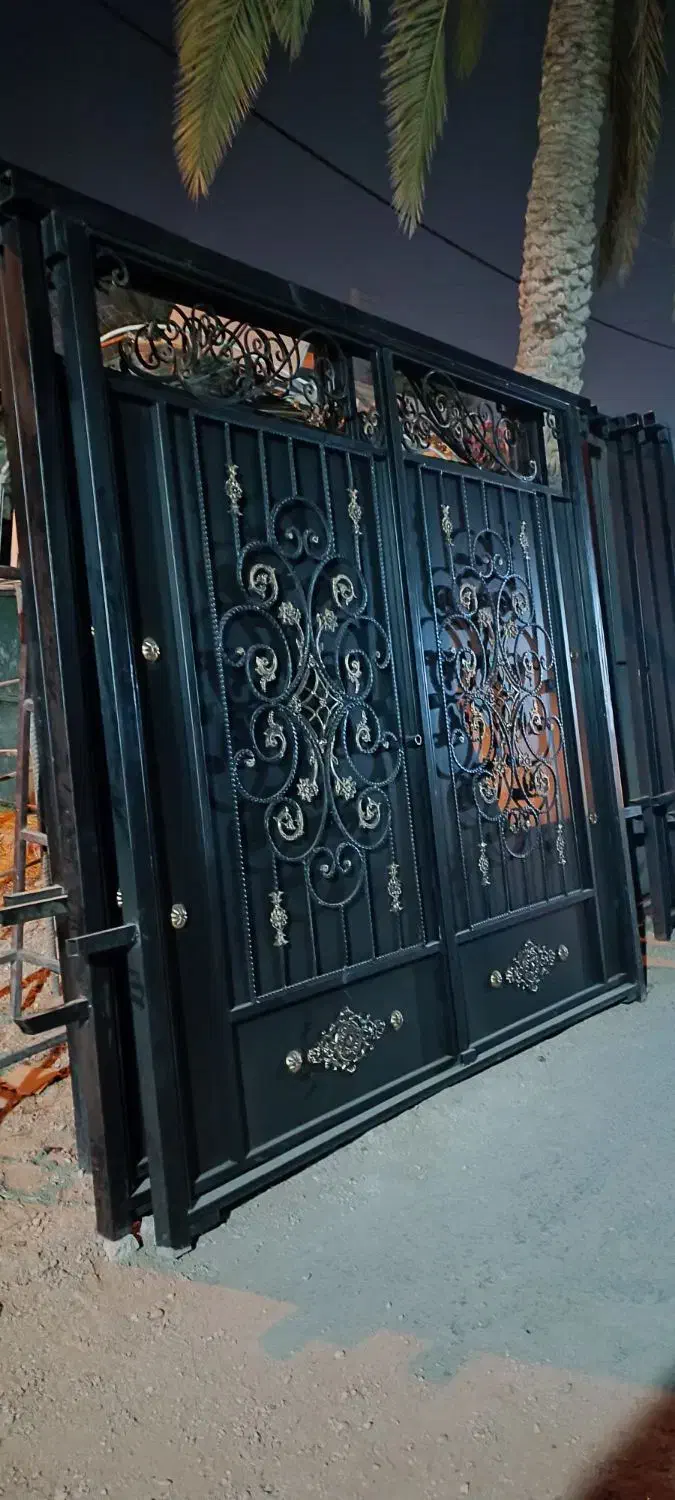 مدرن کلاسیک. کیفیت برتر درب حیاط|مصالح و تجهیزات ساختمان|برازجان, |دیوار