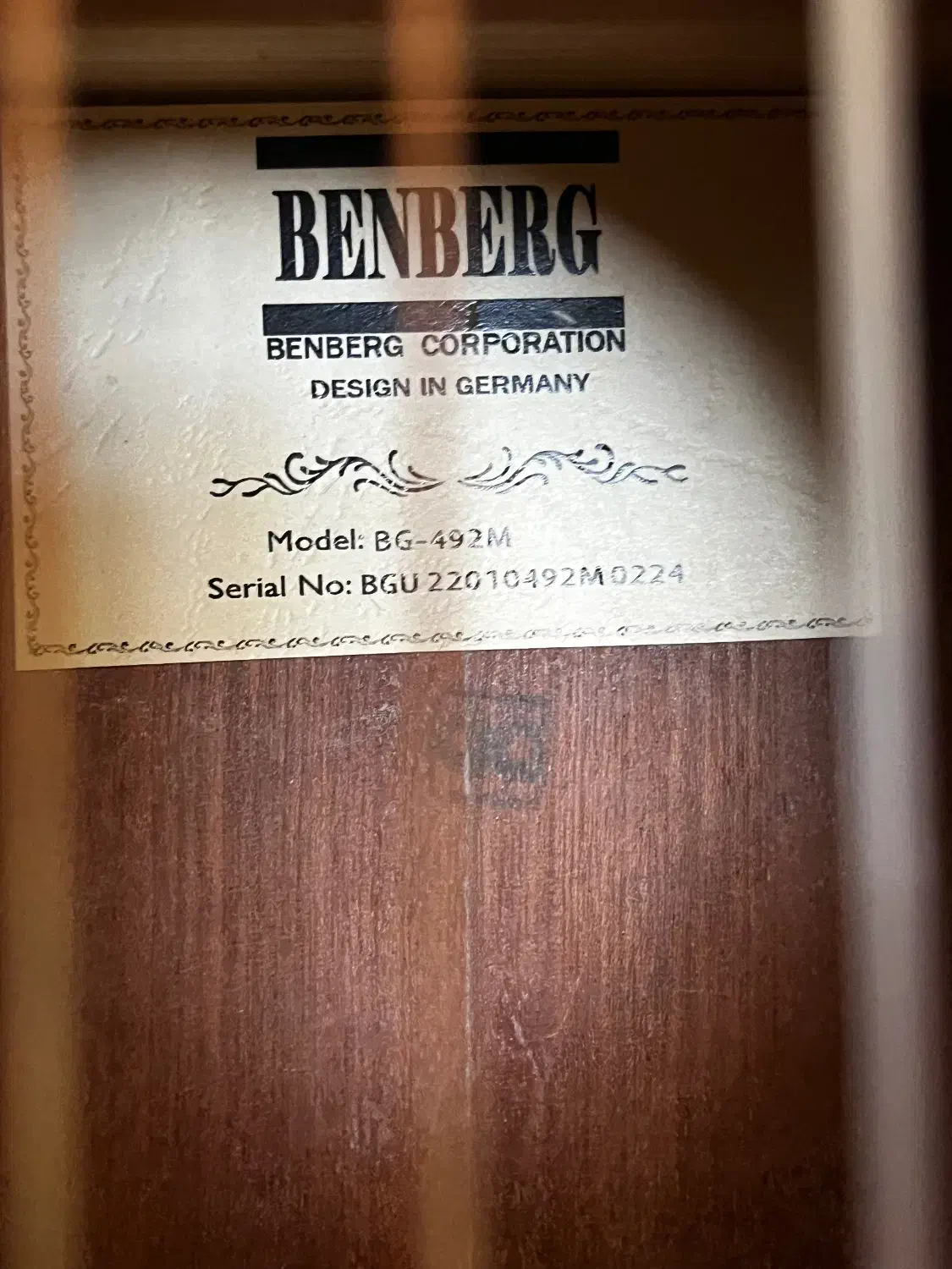 گیتار بنبرگ|گیتار، بیس، امپلیفایر|اصفهان, کوی ولی عصر|دیوار