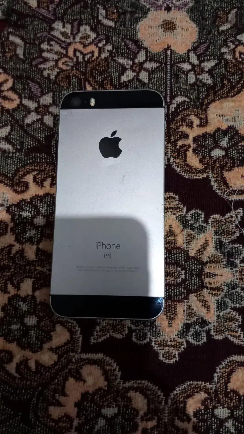 اپل iPhone SE با حافظهٔ ۶۴ گیگابایت|موبایل|تهران, شادمان|دیوار