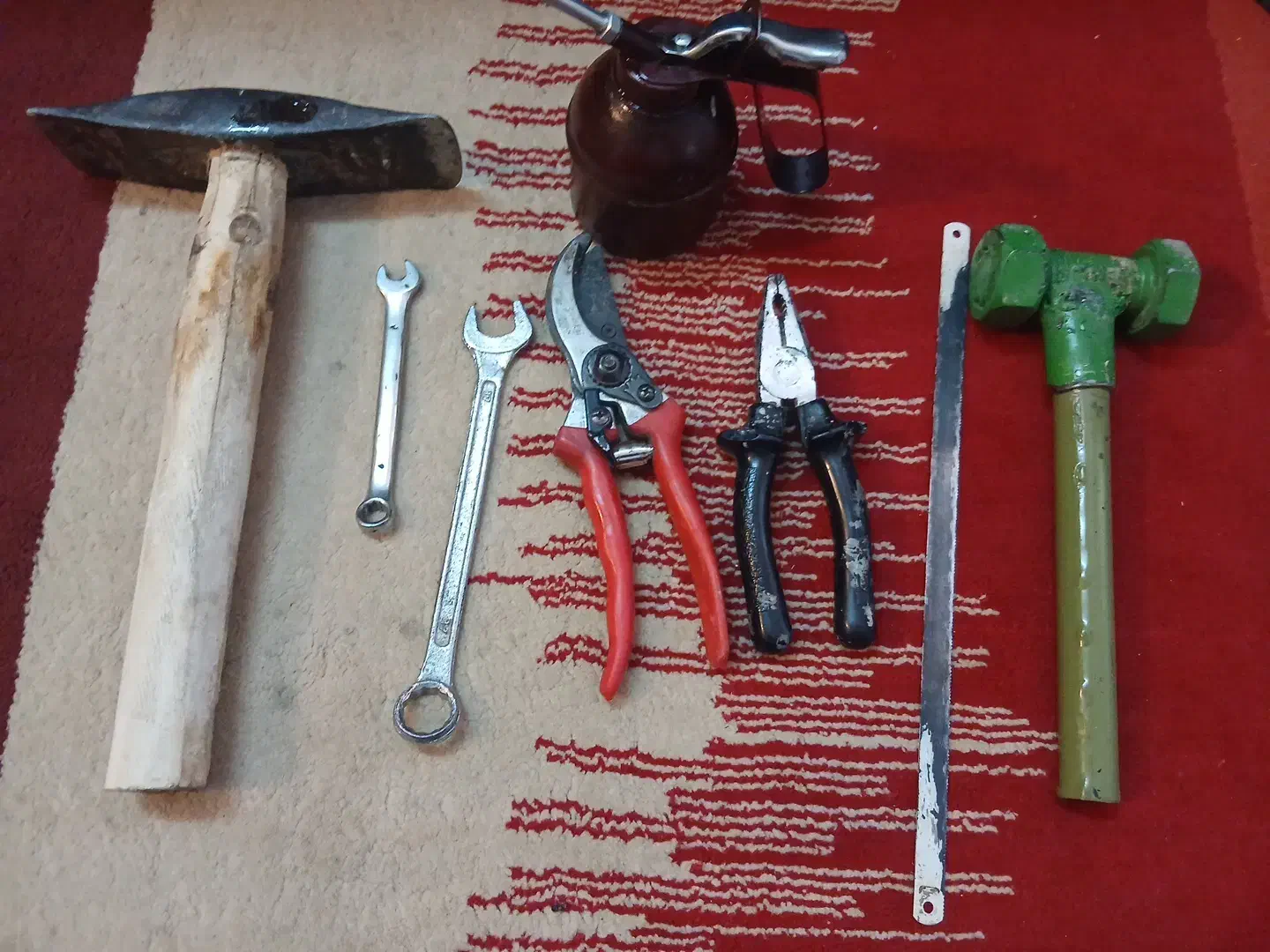 ابزار|ابزارآلات|بروجرد, |دیوار