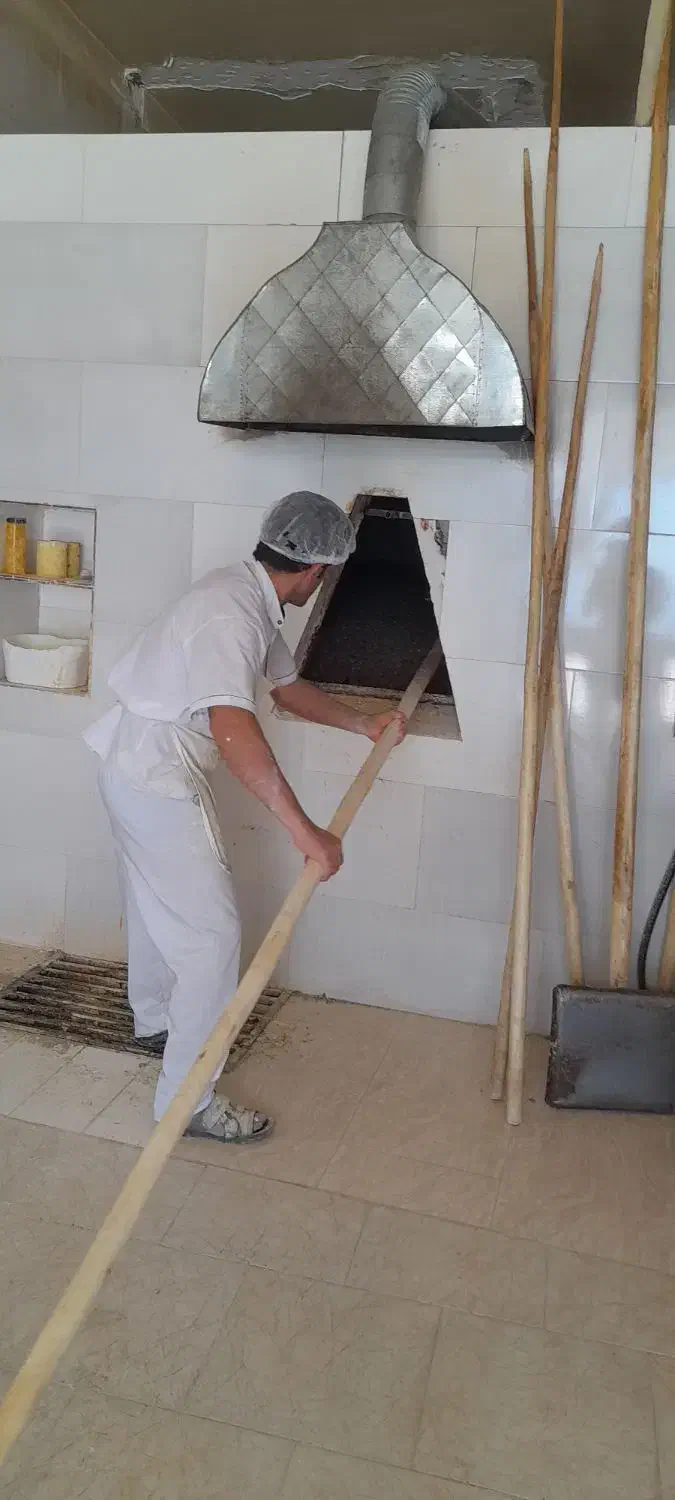 به‌یک‌نفر‌وردست‌سنگک‌نیازمندیم|استخدام صنعتی، فنی، مهندسی|ارومیه, |دیوار