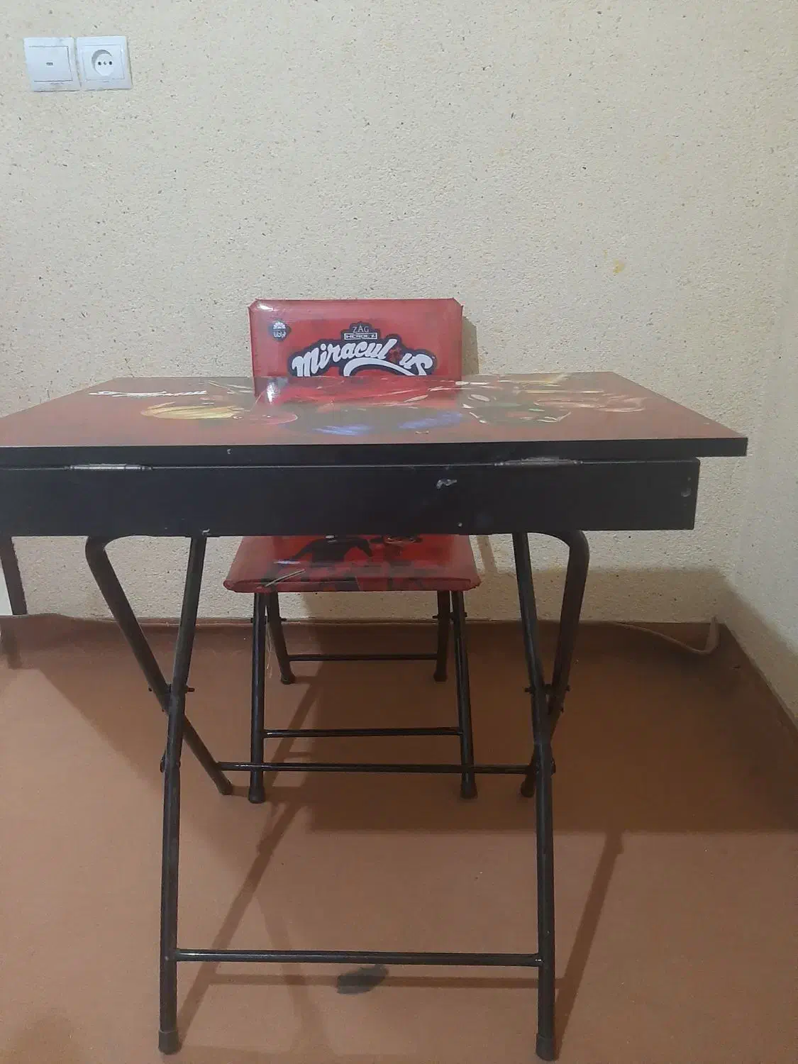 میز تحریر|میز تحریر و کامپیوتر|بروجرد, |دیوار