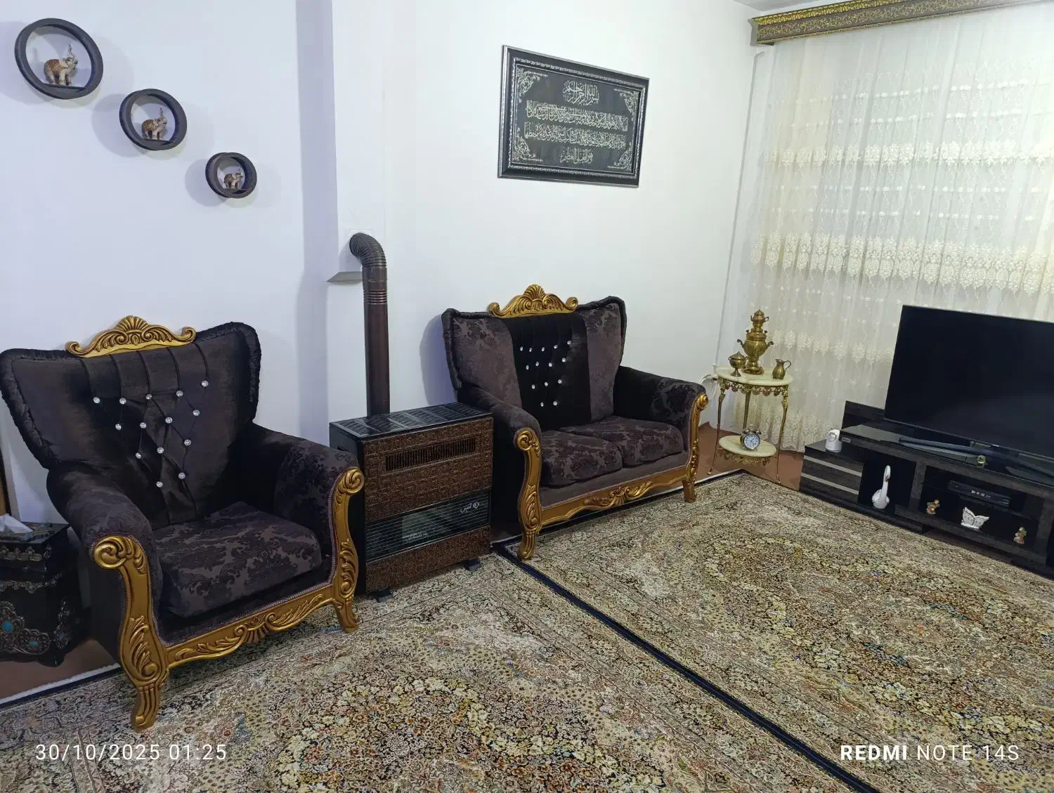 مبل 7 نفره همراه با میز و عسلی|مبلمان خانگی و میز عسلی|سنندج, |دیوار